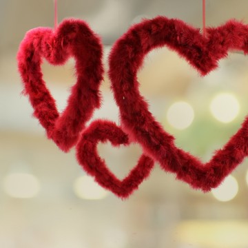 Valentine's Feather Hearts - 50 x 58 x 6cm